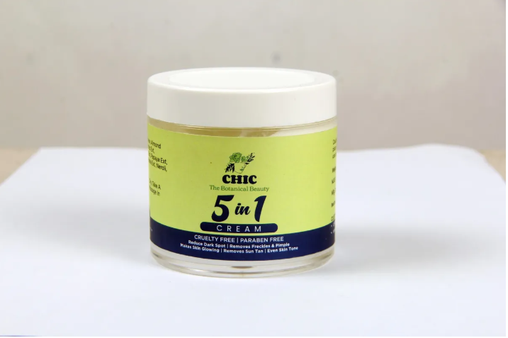 5 In One Cream (Reduce Dark Pots, Removes Freckles & Pimpels Removes Suntan , Makes Skin Glowing , Even Skintone )